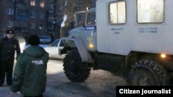 Мәчетне ябарга килгән полиция хезмәткәрләре