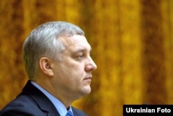 Колишній голова СБУ Олександр Якименко був призначений на посаду приязним до Кремля президентом Віктором Януковичем і його шикороко підозрювали, що він мав зв’язки з російською ФСБ.