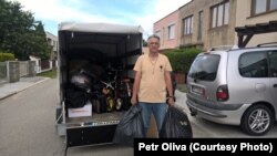 Петр Оліва збирає допомогу