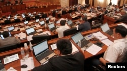 Жогорку Кеңеш.