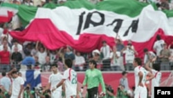 تيم ملی با اتکا به دروازه بان و بازيکنان دفاعی حاضر در فوتبال سراسری ايران در برابر تيم های هامبورگ و اشتوتگارت بازی می کند