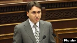 Armenia - Deputy Prime Minister Armen Gevorgian addresses the parliament, Yerevan, 17Jun2013.