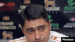 Начальник отдела по борьбе с траффикингом 4-го управления по борьбе с организованной преступностью полиции Армении Тигран Петросян на пресс-конференции, Ереван, 22 июля 2011 г.