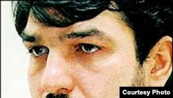 علی اکبر موسوی خوئنی، دبیر سازمان دانش آموختگان، نيزاز ۲۲ خرداد سال جاری در بازداشت به سر برد.