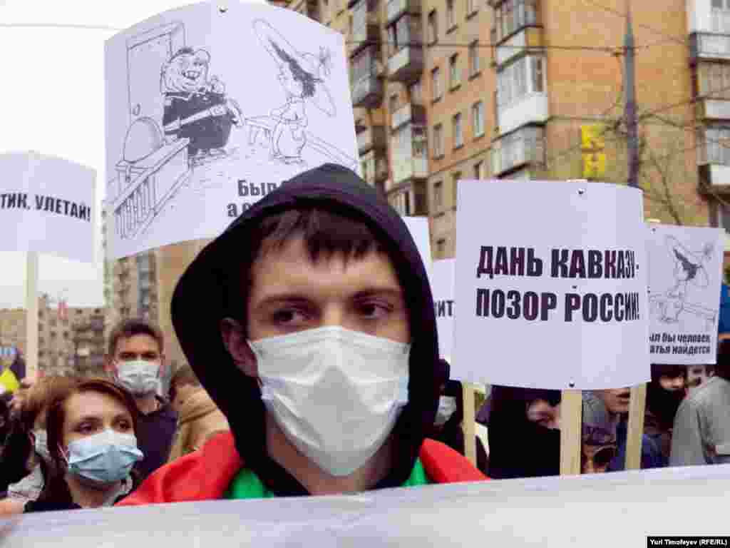 В столице России прошло первомайское шествие националистов. 2011.