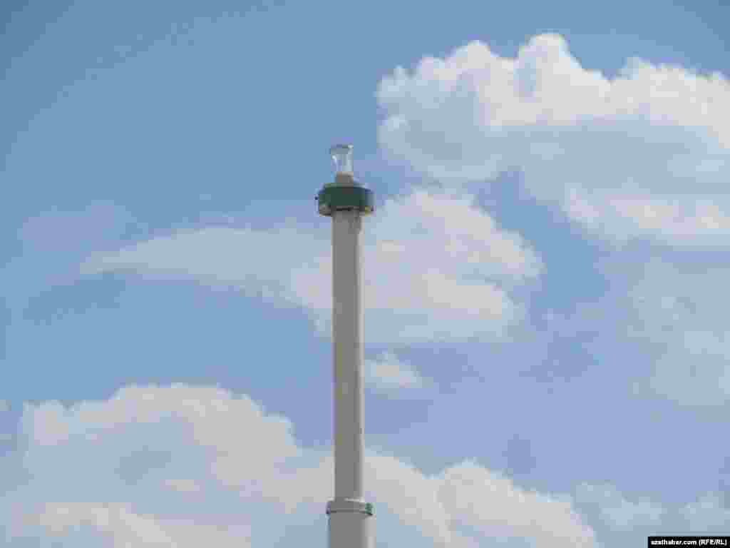 Ýodadaky döwülen çyra