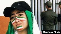 منتقدين سينمايی آمريکا فيلم «آفسايد» جعفر پناهی را که نمايش آن از ديروز در سينماهای شهر لس آنجلس آغاز شده است يک اثر استثنايی خوانده اند