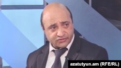 Адвокат Самвела Бабаяна Аветис Калашян в студии «Азатутюн ТВ», Ереван, 9 мая 2017 г.