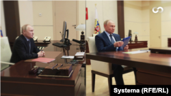 به گفتهٔ کرملین، این دو عکس در یک روز، یعنی ۱۲ ژوئیه ۲۰۲۴ و در یک مکان گرفته شده‌اند. اما جزئیات مربوط به تزئینات داخلی آشکار می‌کند که عکس‌ها در واقع مربوط به دو محل متفاوت هستند