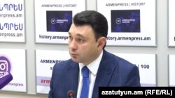 Эдуард Шармазанов