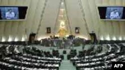 قرار است مجلس در این هفته لایحه حمایت از خانواده را مورد بررسی قرار دهد.(عکس: AFP)