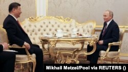 Председатель КНР Си Цзиньпин и президент России Владимир Путин, Москва, 8 мая 2025 года