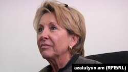 Бельгийский сенатор Доминик Тилманс. Ереван, 2 ноября 2010 г. 