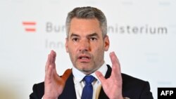 Канцлер закликав ввести газопровід в експлуатацію, як і планувалося, оскільки країни ЄС «потребують газу і нафти»