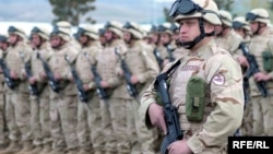 Ооганстанга жөнөп бараткан грузин аскерлери