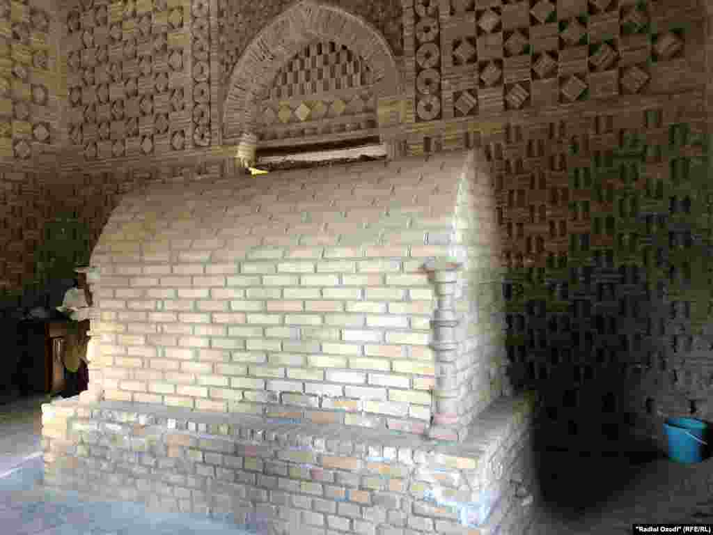 Мақбараи Сомониён 