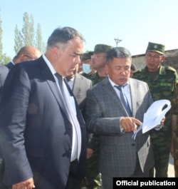 Абдикарим Алимбаев менен Раджоббой Ахмадзода.