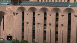 Երևանի քաղաքապետարանում լրագրողների աշխատանքը սահմանափակվում է. փոխքաղաքապետն արձագանքում է