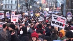 Serbian Freelancers Protest Retroactive Taxes