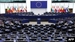 Заля Эўрапейскага парлямэнту перад пасяджэньнем 14 сьнежня. Здымак AFP