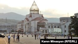 Здание Национального собрания Нагорного Карабаха в Степанакерте