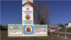 Ընդդեմ և ի պաշտպանություն ռուսական ռազմաբազայի ներկայության ակցիաներ Գյումրիում