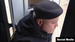 Фота міліцыянта з Фэйсбуку Тацяны Равякі. 