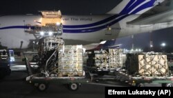 22 січня в Україну надійшла перша частина військової допомоги від США