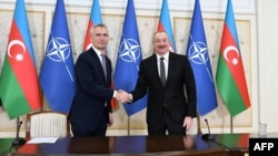 Prezident İlham Əliyev və NATO-nun baş katibi Yens Stoltenberq Bakıda keçirilən danışıqlardan sonra mətbuata bəyanatlarla çıxış ediblər.