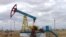 Нефтекачалка на месторождении компании "Озенмунайгаз" в Мангистауской области.