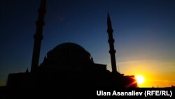 Бишкектеги мечиттердин бири.