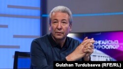 «Бүтүн Кыргызстан» партиясынын лидери Адахан Мадумаров.