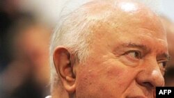 Эдуард Шеварднадзе официально признал, что пятно кровопролития на Зарской дороге грузинский народ не сможет смыть с себя в течение многих веков