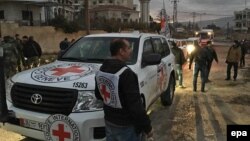 امدادرسانان صلیب سرخ جهانی در شهر مضایا