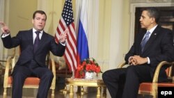Президенти Росії Дмитро Медведєв та США Барак Обама під час зустрічі у Лондоні, 1 квітня 2009 р. 