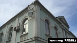 Meclis binası. Aqmescit