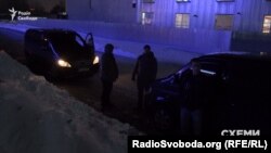 Охорона Віктора Медведчука під’їхала до журналістів