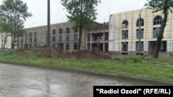 Строительство нового рынка стройматериалов продолжается