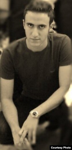 محمد کامرانی در حال اغما از زندان اوین مرخص شد و در بیمارستان مهر جانش را از دست داد