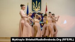 Танець розповідав про запалювання свічки пам’яті