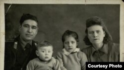 Мәхмүт Галәүнең улы Нәдер гаиләсе белән