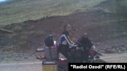 Иностранный турист на пути в Бадахшан