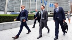 Голова правління НАК «Нафтогаз України» Андрій Коболєв (зліва) і міністр енергетики Олексій Оржель (праворуч) перед газовими переговорами між Євросоюзом, Росією та Україною у штаб-квартирі Єврокомісії у Брюсселі, Бельгія, 19 вересня 2019 року