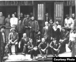 У Кушлянах каля дома Францішка Багушэвіча