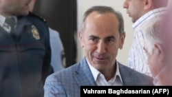 Армениянын мурдагы президенти Роберт Кочарян сот залында. Ереван, 13-май, 2019-жыл.