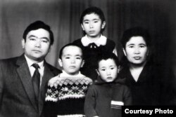 Үй-бүлөлүк архивдеги сүрөт.