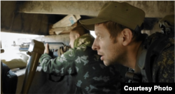 Кадри із фільму «Переломний момент: Війна за демократію в Україні»