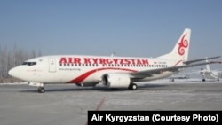 "Эйр Кыргызстандын" Курманжан Датка атындагы Боинг-737 учагы, 12.02.2014.