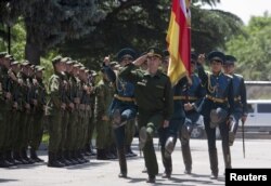 Оңтүстік Осетия әскері. Цхинвали, 5 шілде 2015 жыл.