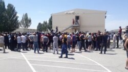 Находящиеся в обсервации мигранты.